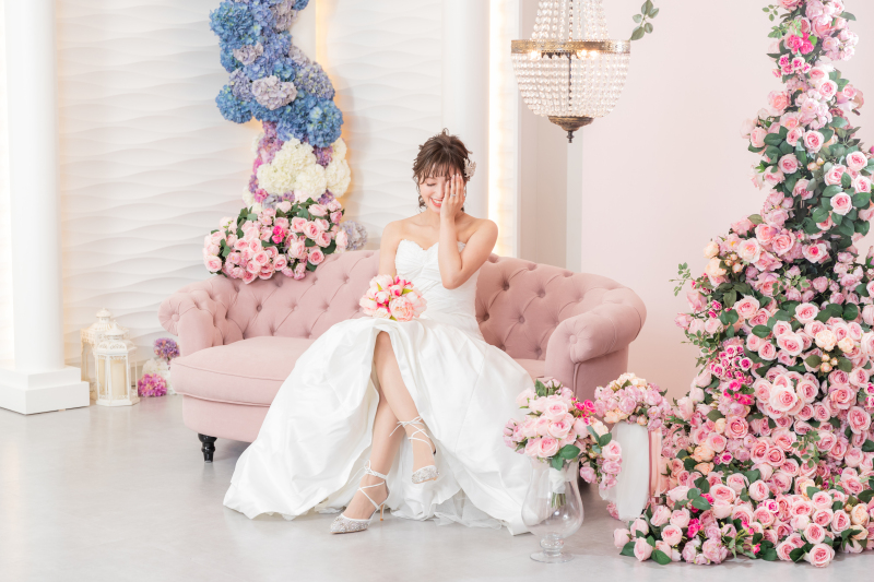 新婦様のイメージやドレスのイメージに合わせてご提案させていただきます♪同じシーンでもポージングや表情を変えるだけでガラッと変わった雰囲気の撮影ができるのも魅力です！