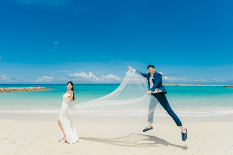 ＼5月末迄の成約限定／衣裳・ヘアメイク付コミコミ10カット2万円台！ビーチ撮影プラン