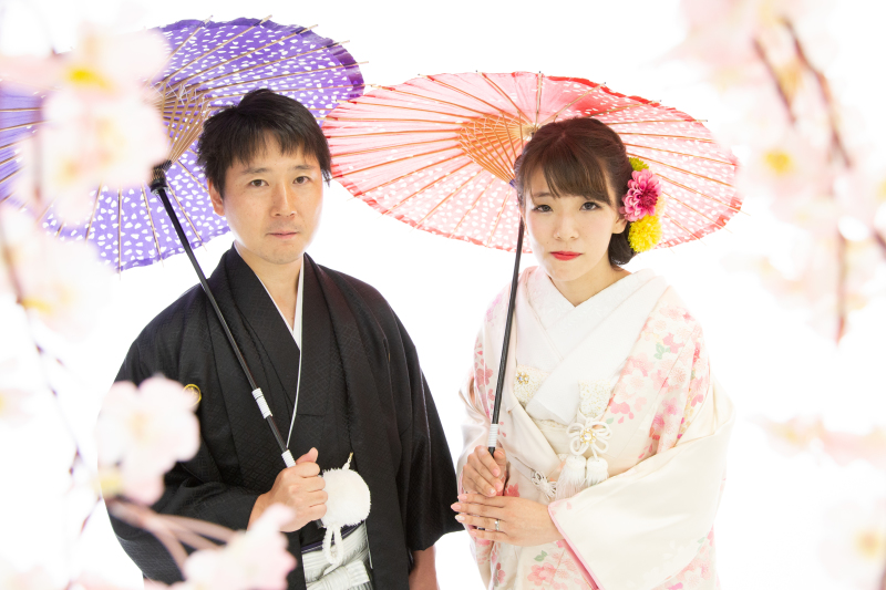 桜越しのアップ