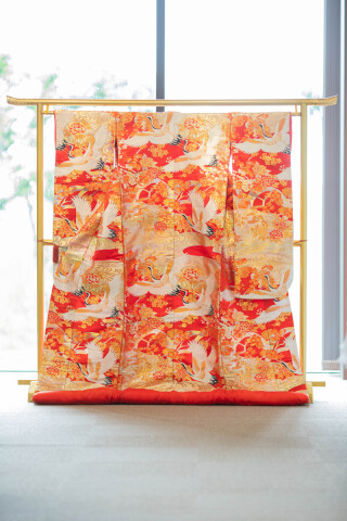 赤地白鶴道長取り牡丹