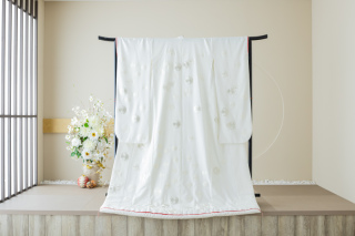 菊刺繍赤こぶき