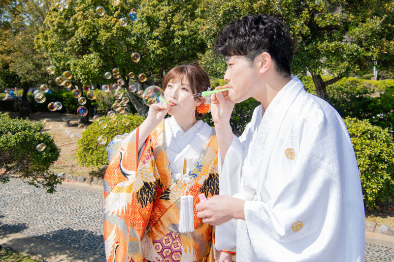 笑顔ではじける、ふたりのシャボンの時間