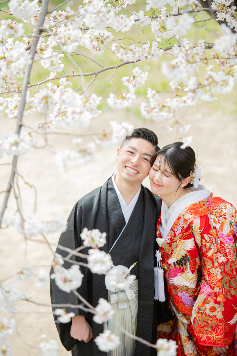 桜に包まれた、晴れやかな門出