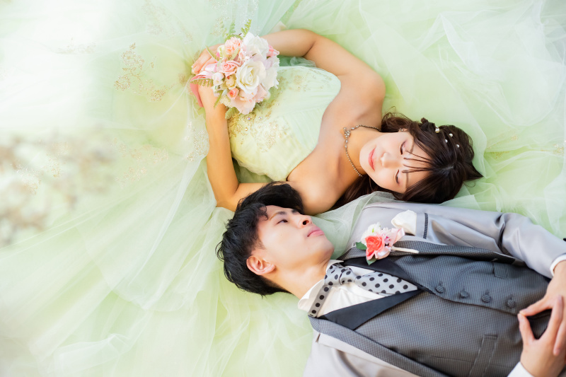 寝そべりショット