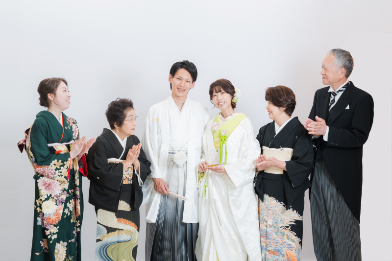 MaiBRIDE　岡崎_両親の衣装がある