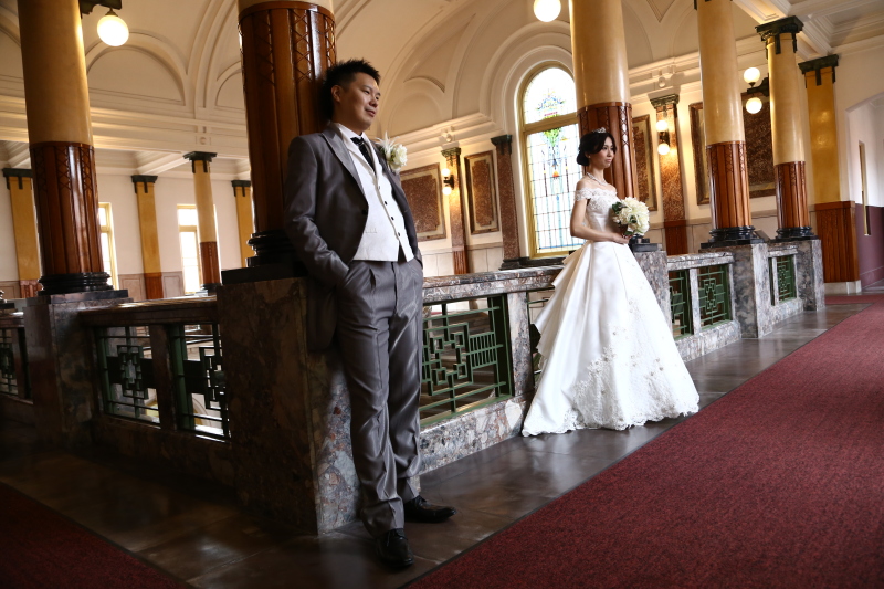 市政資料館での洋装ロケ♪