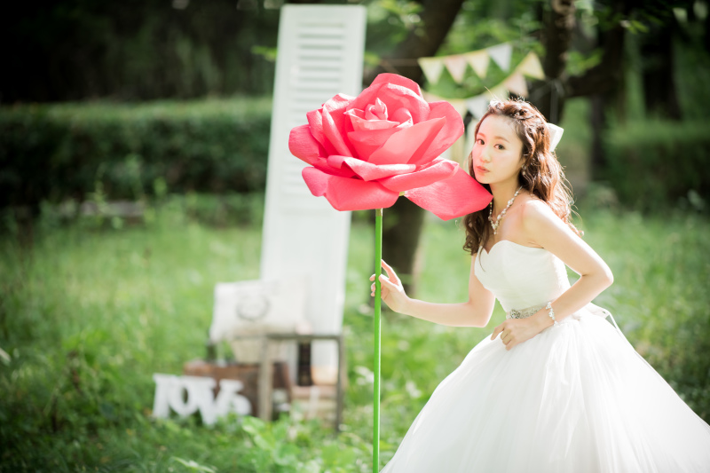 まるで小人みたい♪かわいいジャイアントフラワー