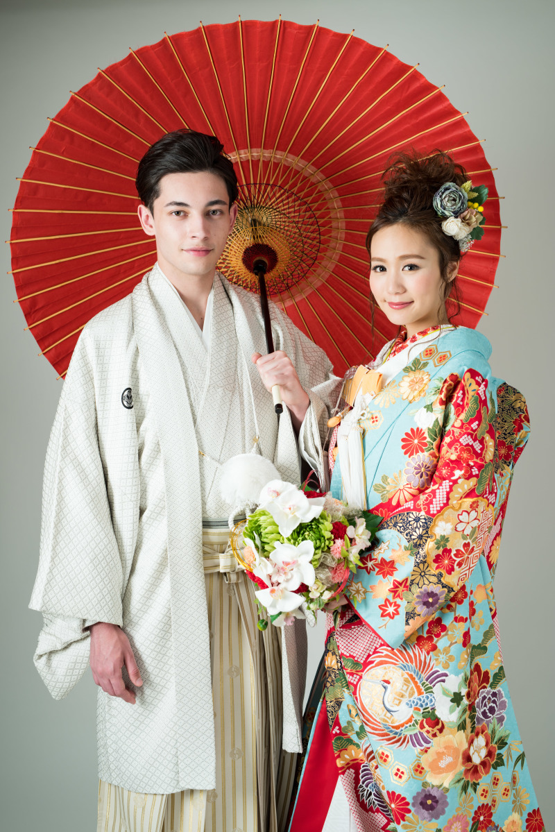 【デザインアルバム1冊+全カットデータ付】着付&メイク&ヘアセット付★お得な和装スタジオ撮影プラン