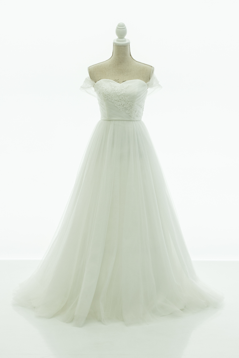 【最高級クリスタルアルバム1冊+全カットデータ付】結婚式で着たかったドレスで撮影しよう!選べる豊富な衣裳☆洋装撮影プラン