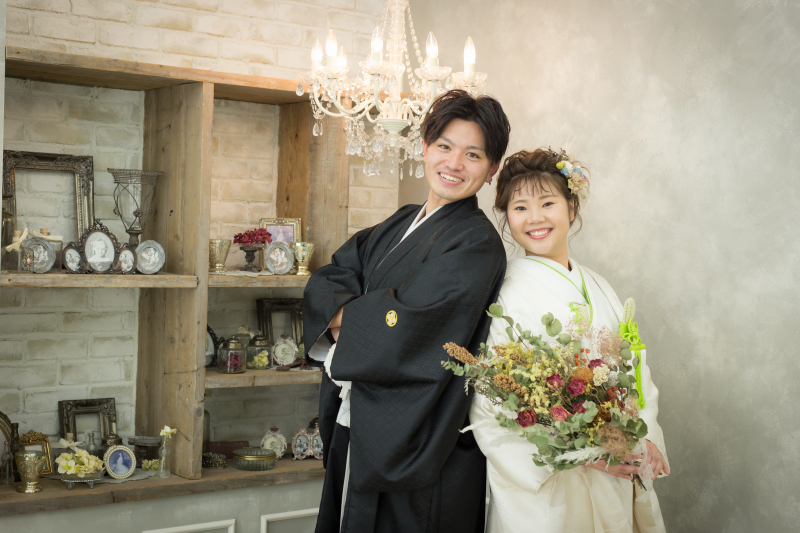 【デザインアルバムと全カットデータ付!】天候に左右されないスタジオ撮影で洋装&和装よくばり撮影パック