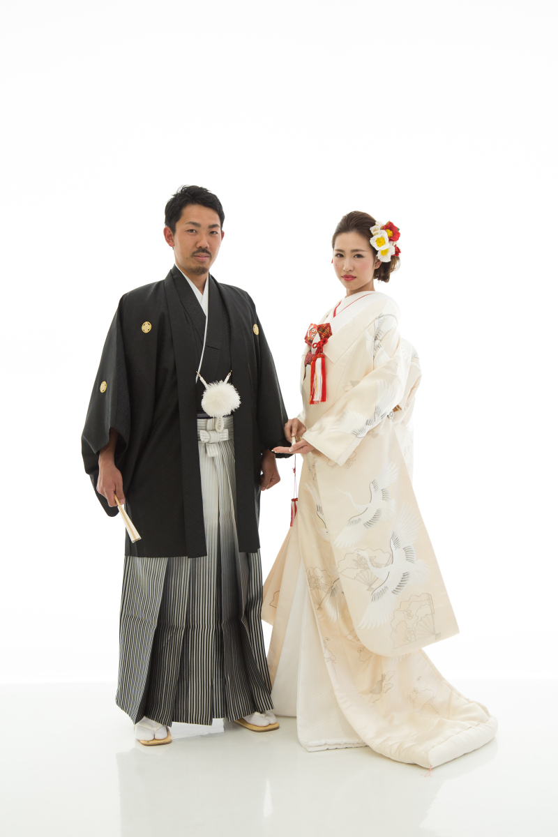 【デザインアルバム1冊+全カットデータ付】着付&メイク&ヘアセット付★お得な和装スタジオ撮影プラン