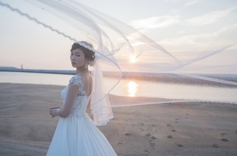 海ロケにぴったりな似合うドレスが見つかる