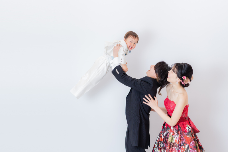 お子様と写真に残す【ファミリーフォトお子様衣裳セットプラン】