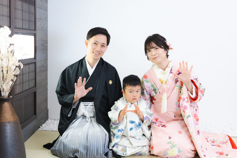 お子様と写真に残す【ファミリーフォトお子様衣裳セットプラン】