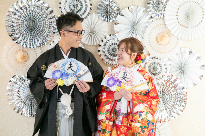 扇子を持って♪