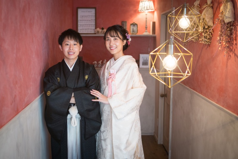 白無垢にピンクの小物