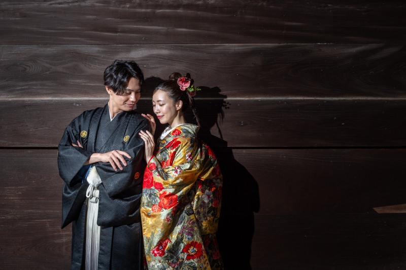 入口の門の壁で