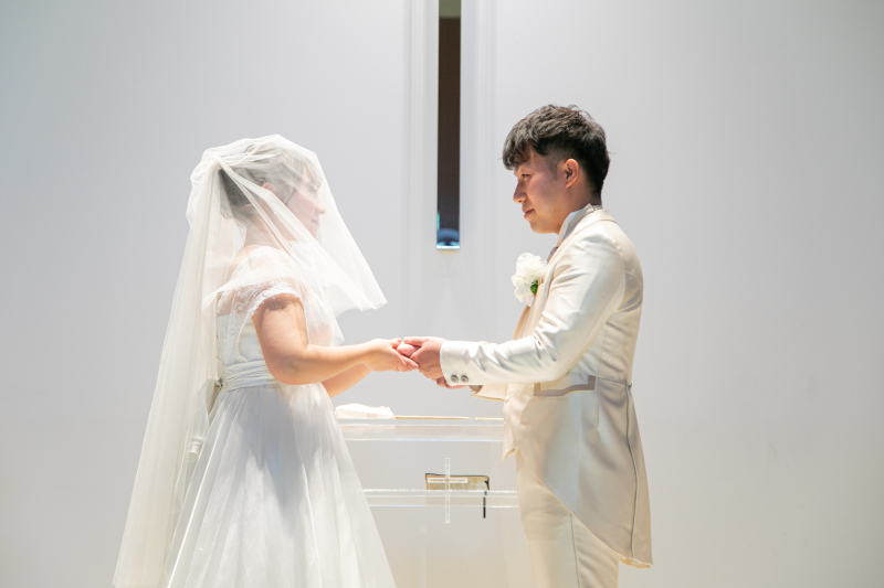 ベールを被って…