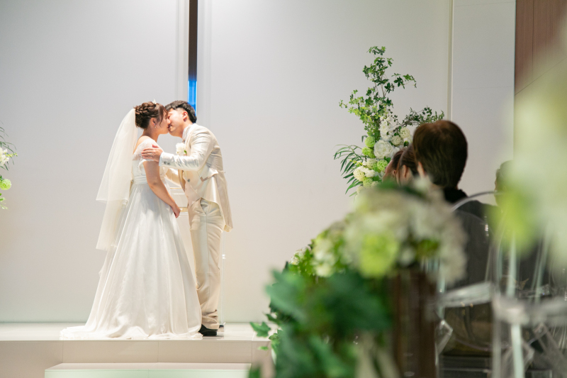 チャペルでの誓いのキス…♡