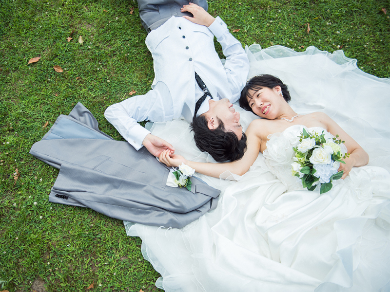 ドレスを広げて…♡