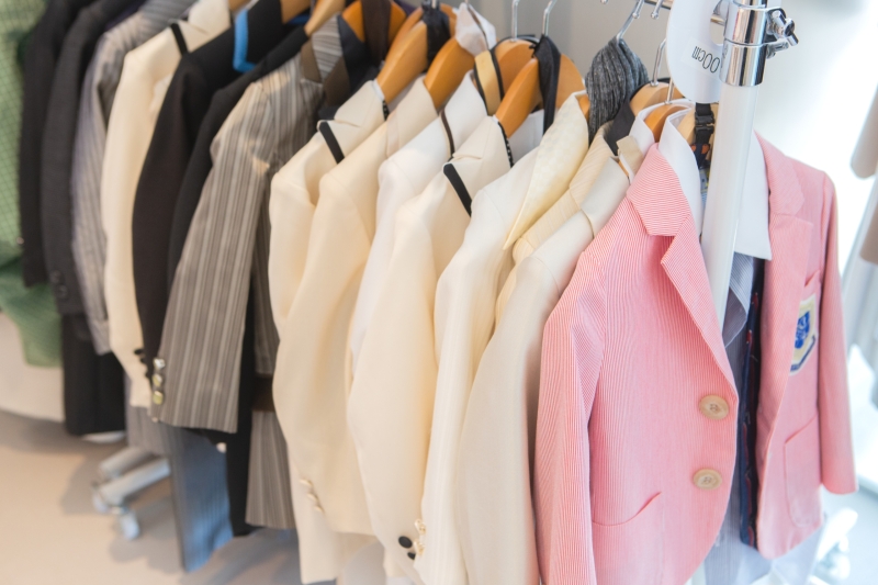 男の子用タキシードもかっこいい物からカジュアル系も