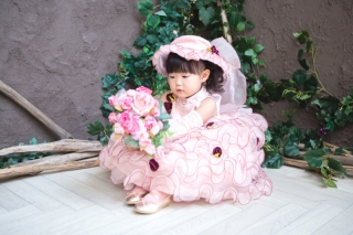 撮影の際の新郎新婦様のお子様衣裳の貸し出し無料！！