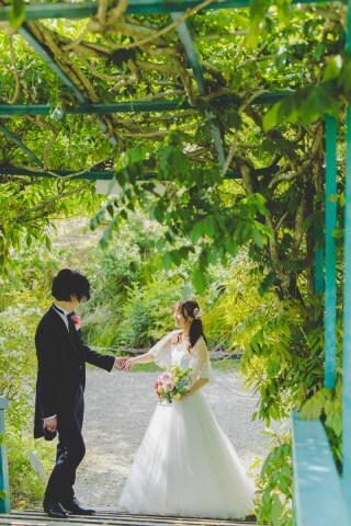 MaiBRIDE　津／ノードダモーレ　津_【藤の花×ウェディングドレス】