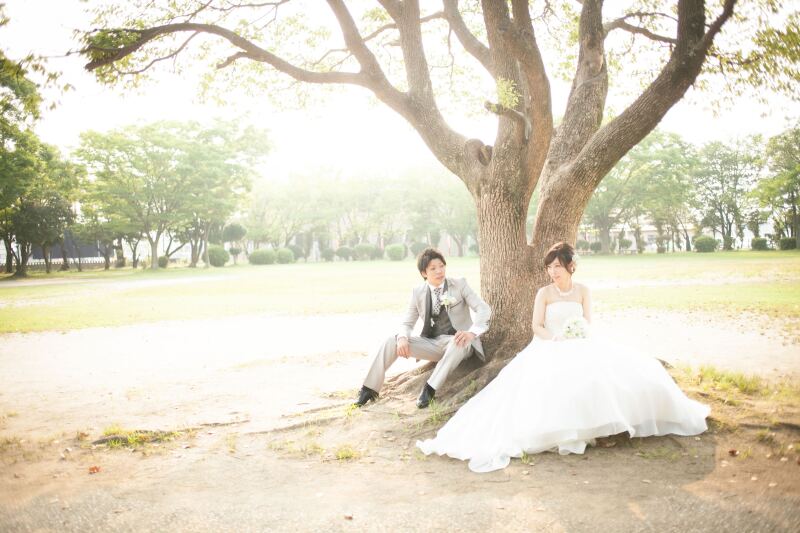 【ロケーション洋装シンプルパック】自然いっぱいの公園での撮影！