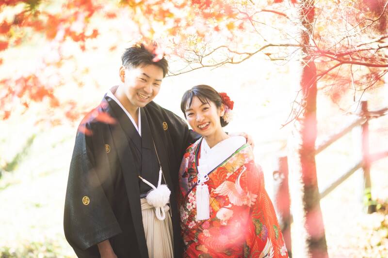 【津偕楽公園・紅葉撮影データプラン】和装の人気スポット！緑豊かな自然に囲まれながら雰囲気のある写真を残せます！