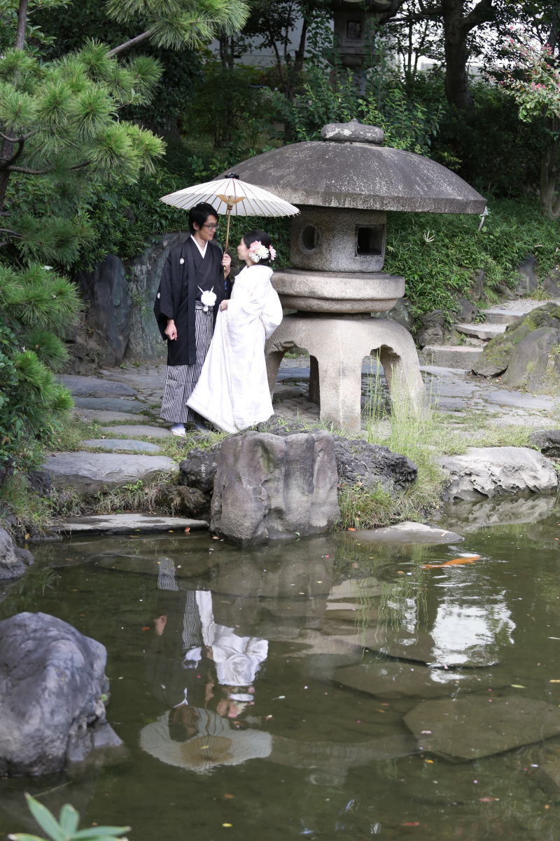 見つめあって。