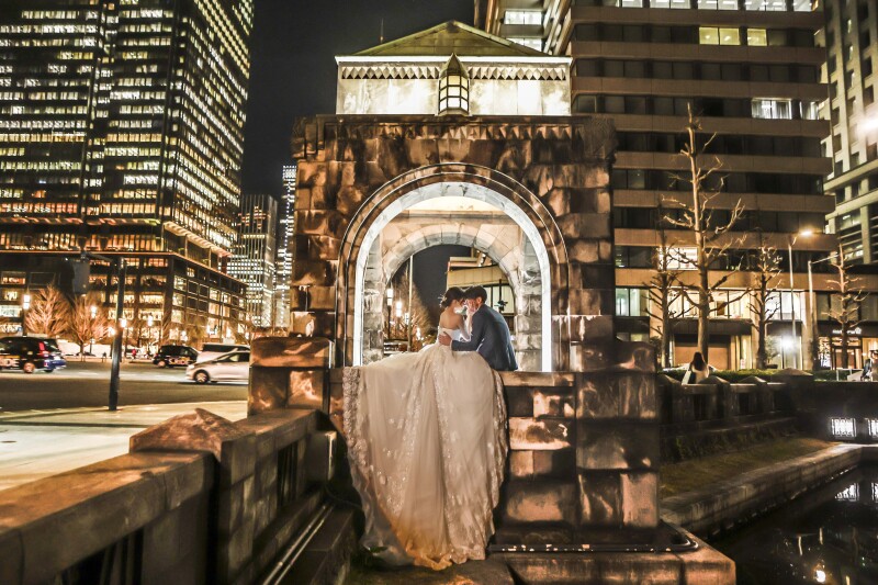 夜は東京駅の周辺で
