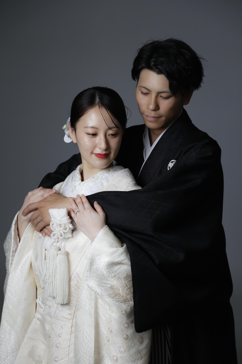 曜日限定プラン（日・月・木）和装スタジオ＆洋装ナイトロケプラン（東京駅・丸ノ内)　白無垢＆色打掛2着