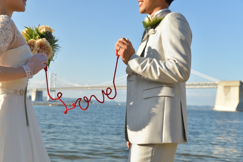 瀬戸大橋をバックに