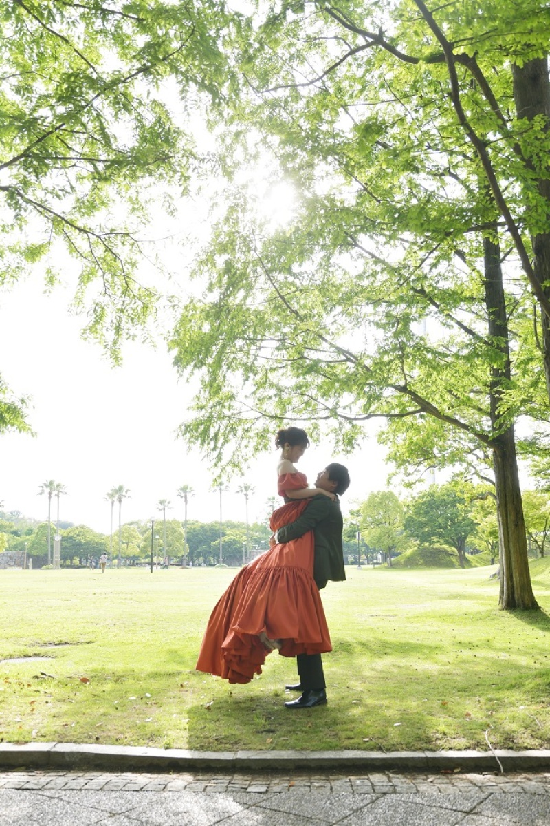 抱き上げショット