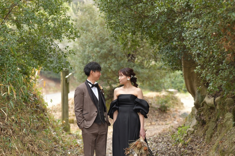 木々に囲まれて