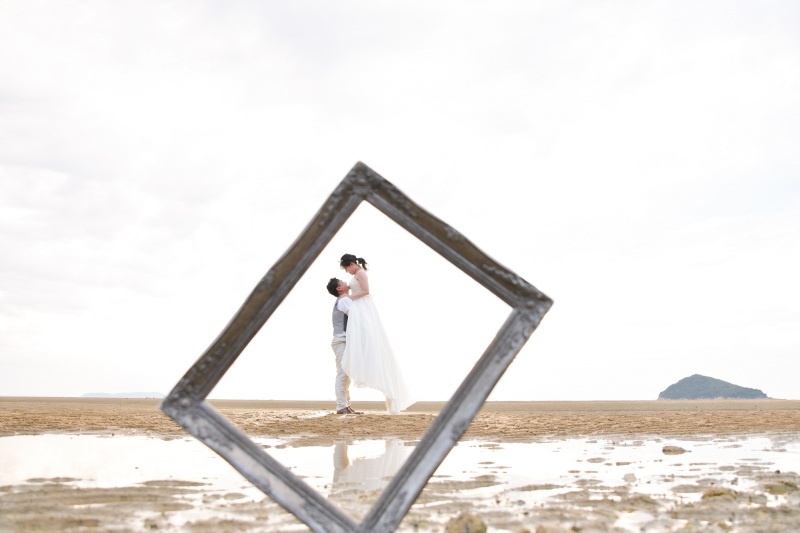 抱き上げショット(フレームイン)