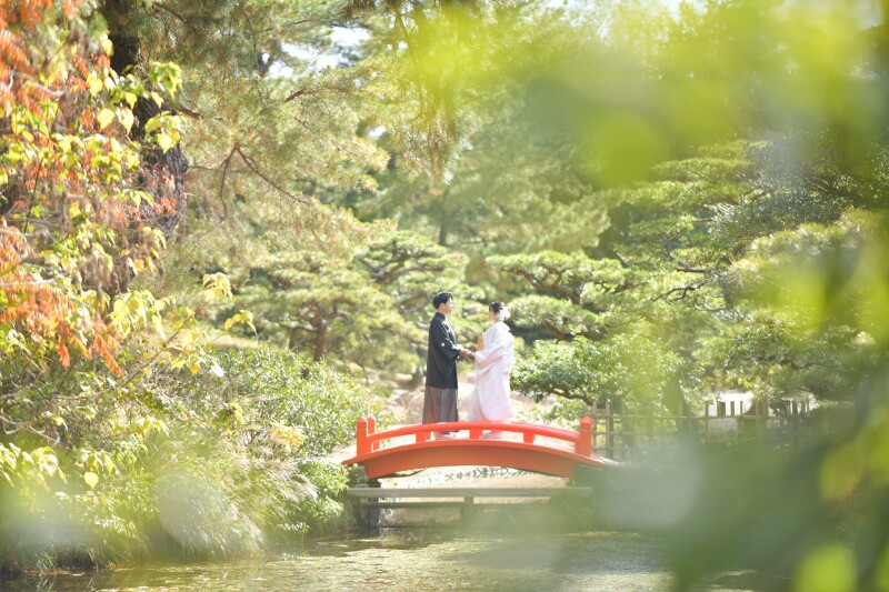 白無垢&times;黒紋付