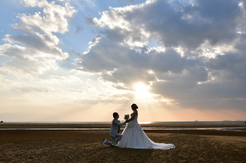 雲の切れ間から