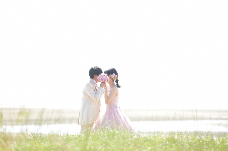 ブーケで顔隠し