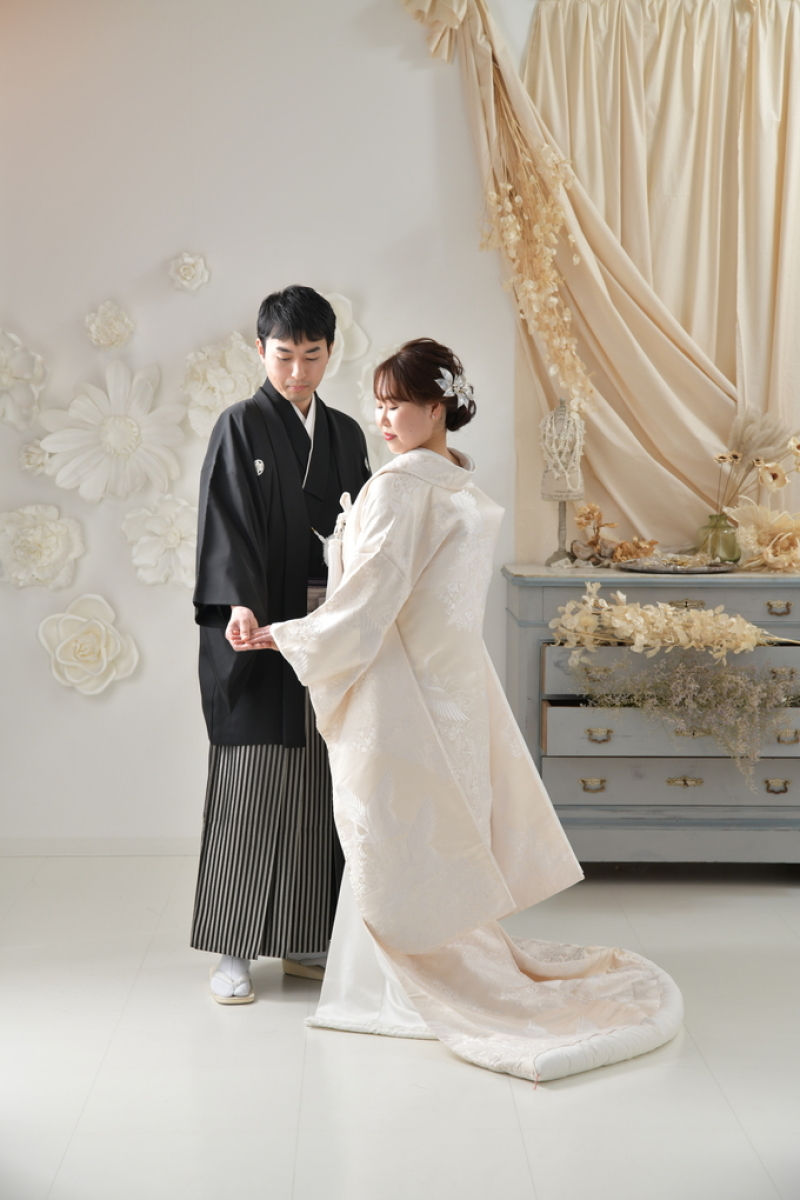 和装1点。洋装1点・ロケ1カ所