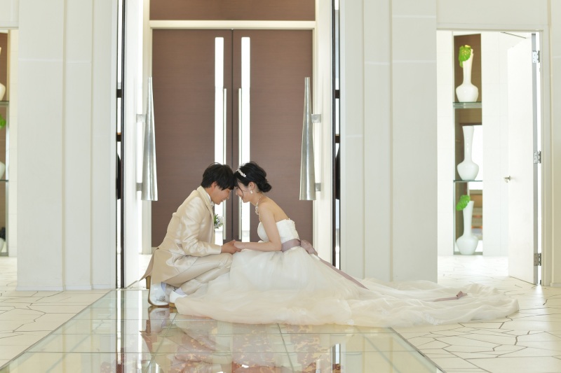 向かい合って…