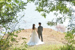 【50%OFF‼半額プラン】※新緑の時期に！「和装1点・洋装1点・ロケーション1カ所・データ100カット」