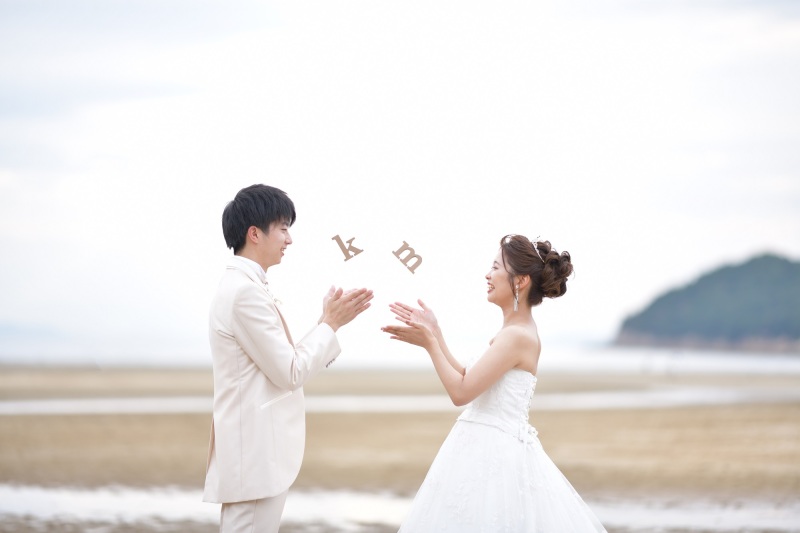 衣裳全部着たいという方に!よくばりアルバムプラン「新婦様4点・新郎様2点+アルバム+データ+ロケーション1カ所」