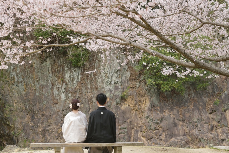 【年内契約で衣装グレードアップ全額無料】※桜・新緑の時期に!「和装1点・洋装1点・ロケーション1カ所・データ100カット」