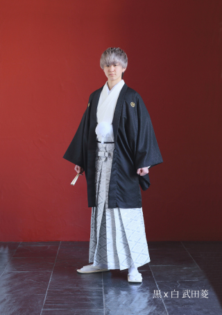 黒×白　武田菱