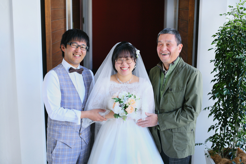 お父様が祝福に来てくださいました