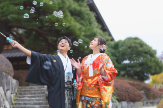 舞い上がれ！ふたりの真心をのせて♪