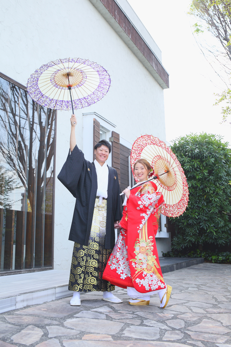 和装撮影のラストは傘を持って!やりきりましたぁ~