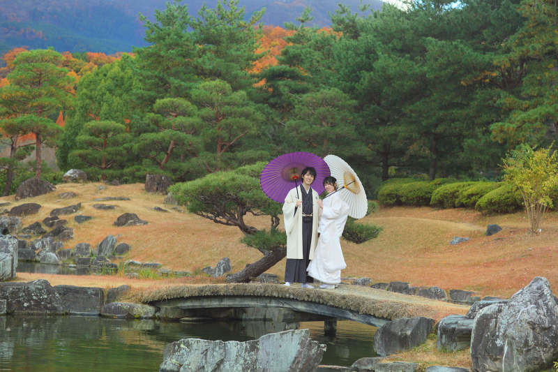 日本庭園ならではの趣きのある１枚です。