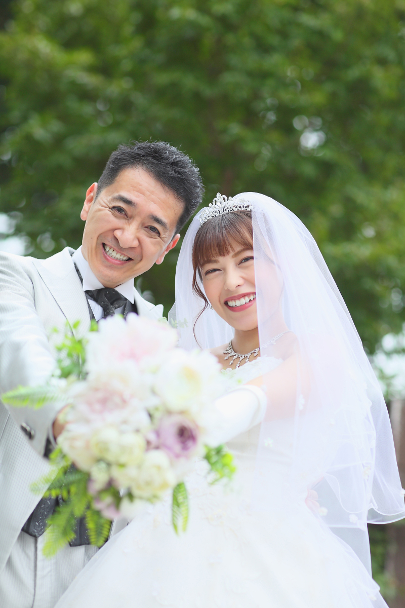 幸せいっぱいの笑顔に私たちも嬉しくなります♪
